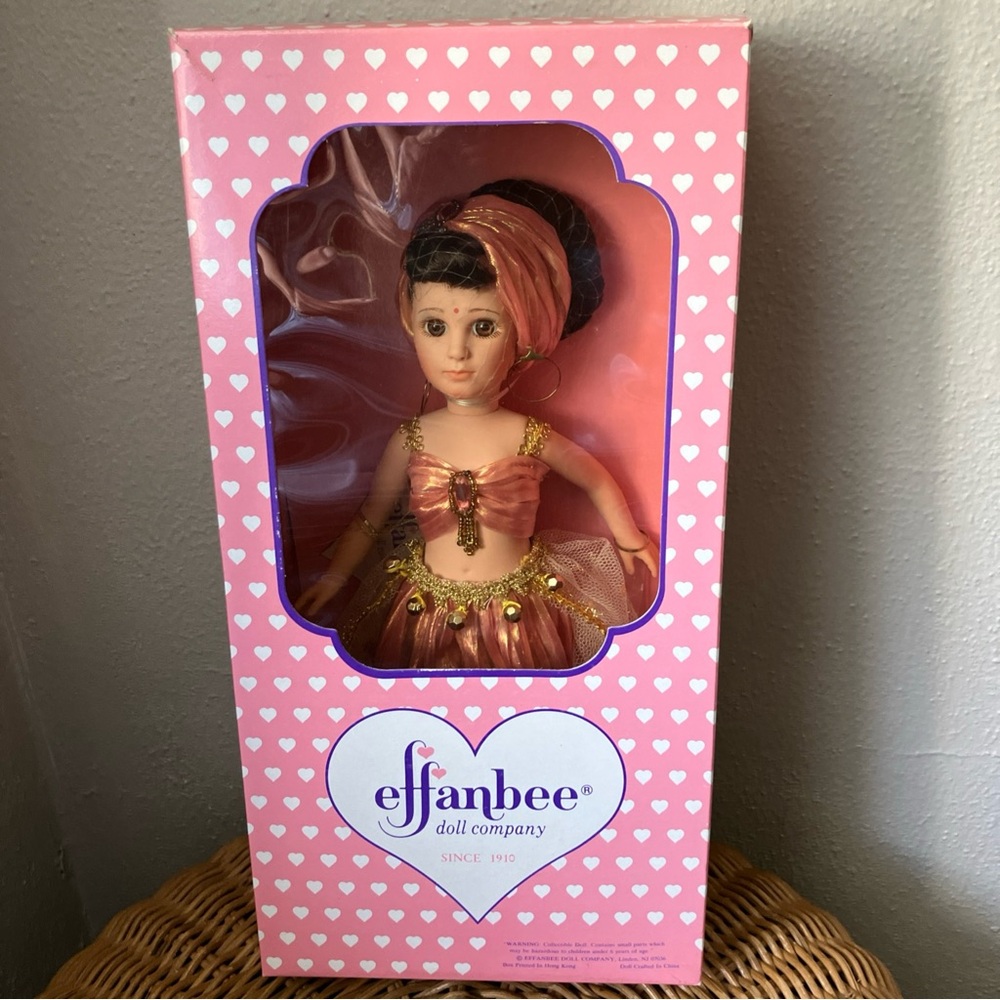 Effanbee Doll Company ARABIAN NIGHTS SCHEREZADE SV120